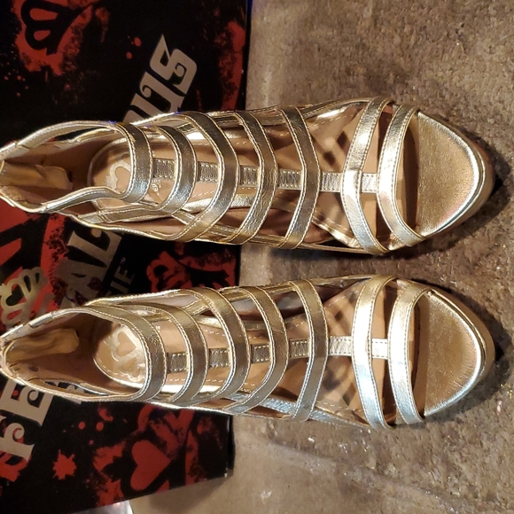 Fergalicious by Fergie Heels - Picture 7 of 10